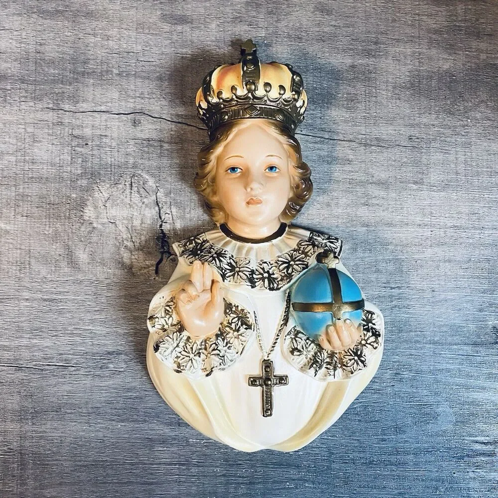 Vintage Infant Jesus of Prague Chalkware 9